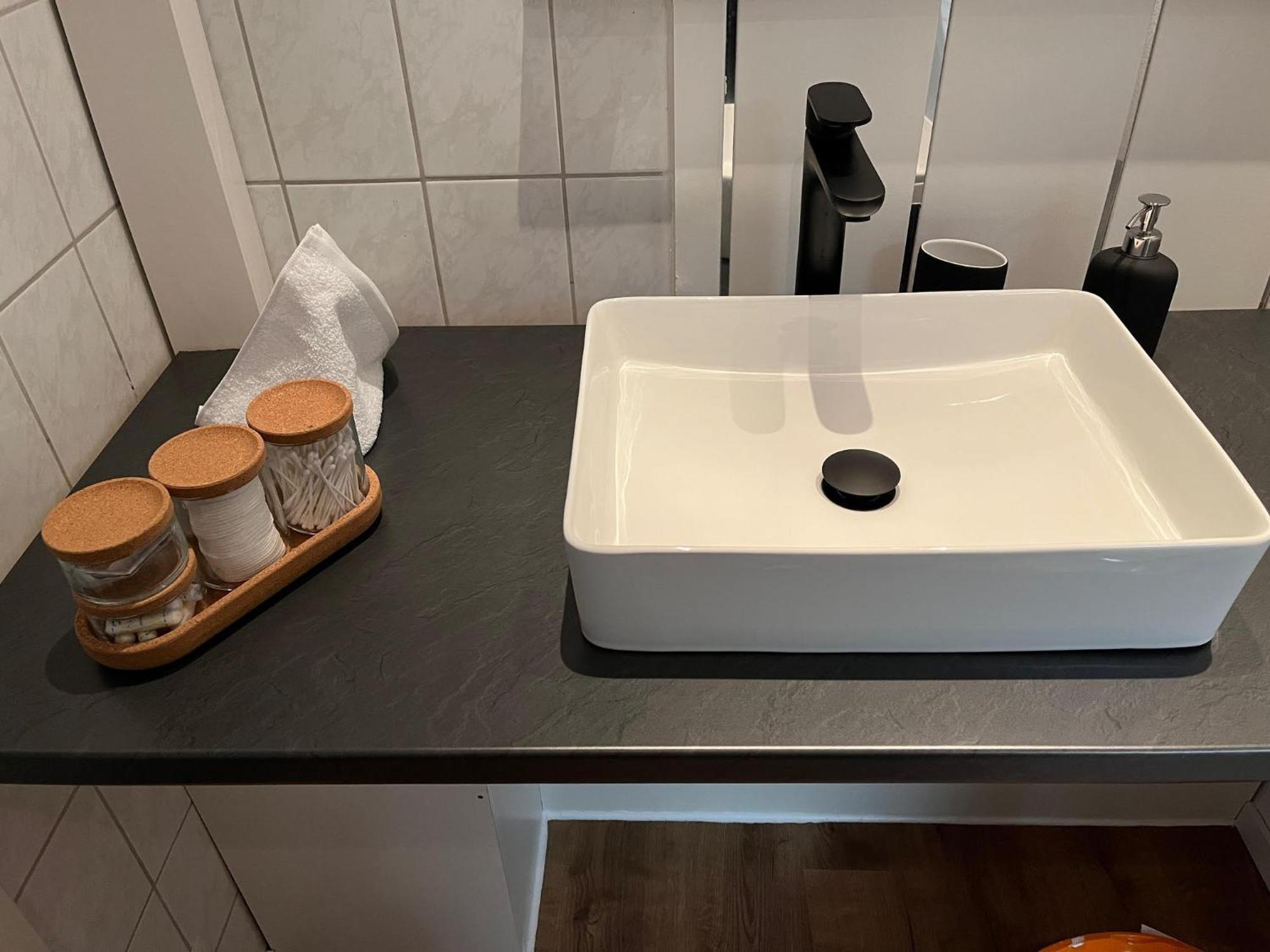 Weimotel Am See Mit Parkplatz, Kueche Und Hdtv Weimar  Εξωτερικό φωτογραφία